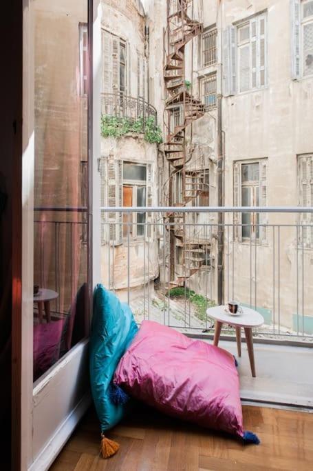 Downtown Cute Apt In The Heart Of Plaka Athens Ngoại thất bức ảnh