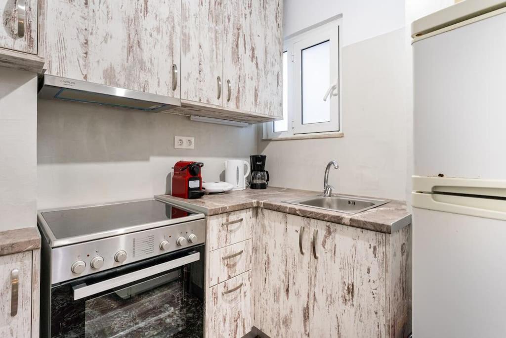 Downtown Cute Apt In The Heart Of Plaka Athens Ngoại thất bức ảnh