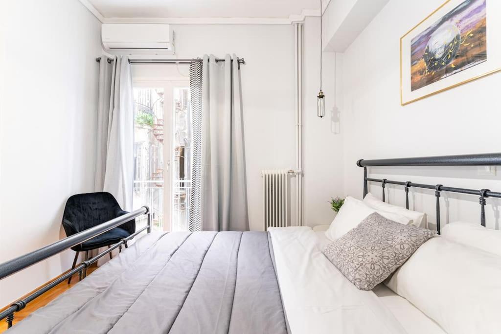 Downtown Cute Apt In The Heart Of Plaka Athens Ngoại thất bức ảnh